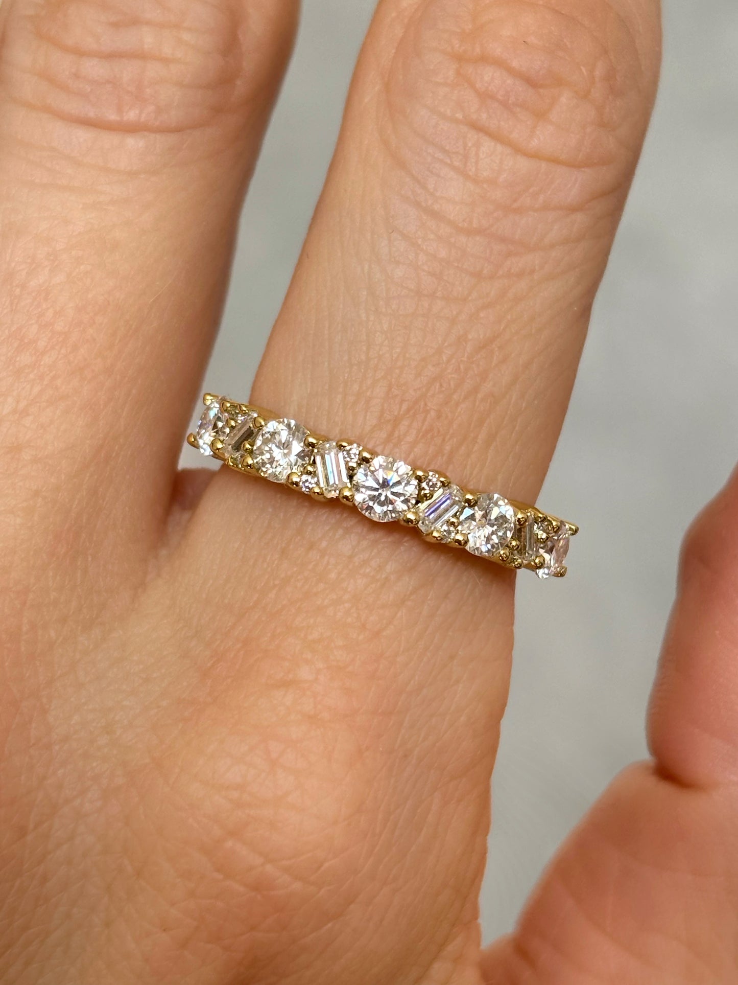 Multi stone band