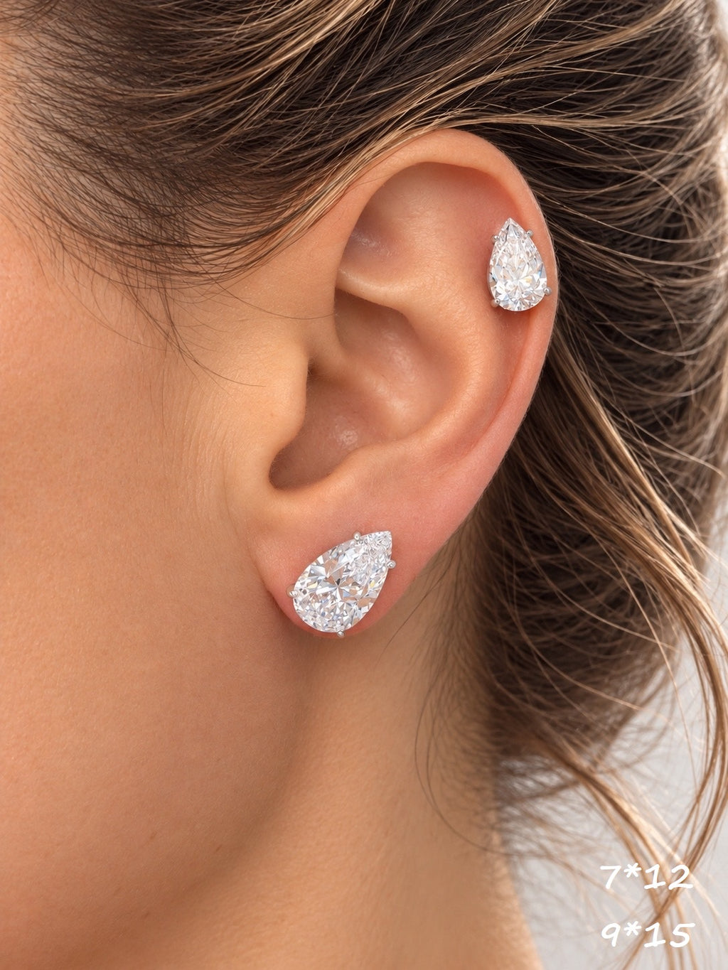 Pear stone earrings