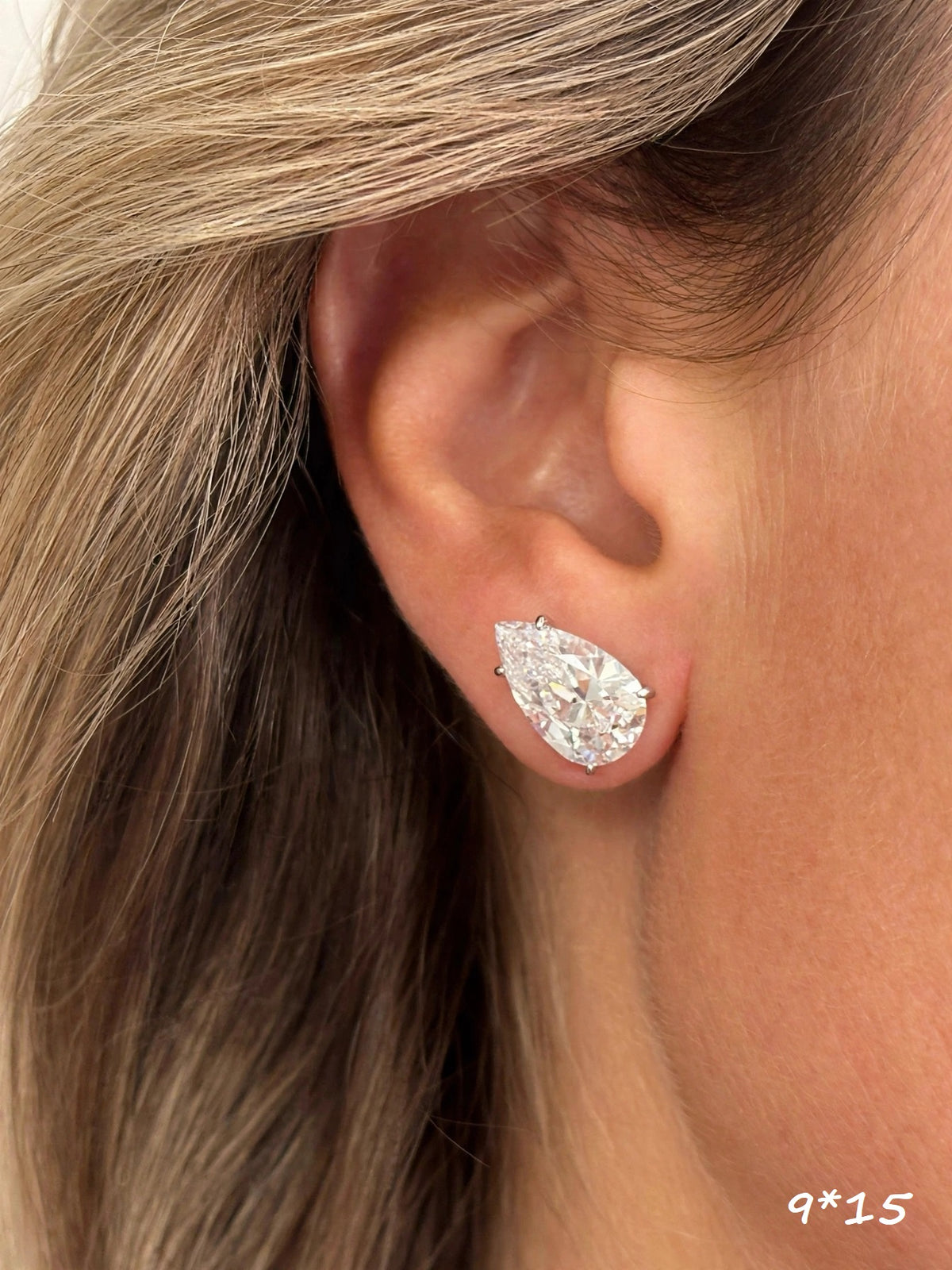 Pear stone earrings