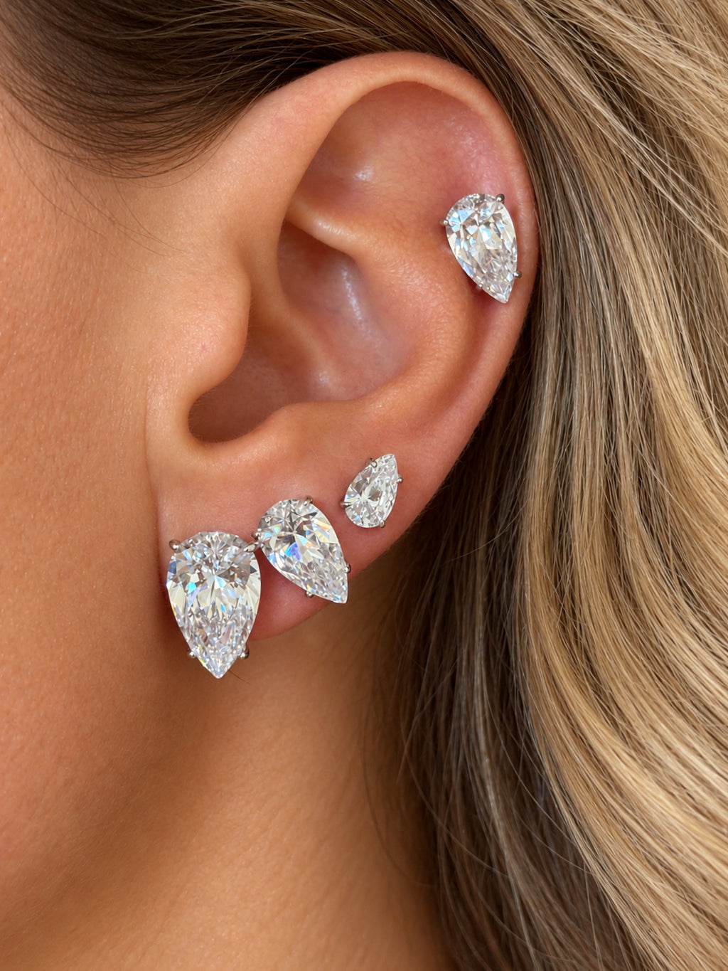 Pear stone earrings