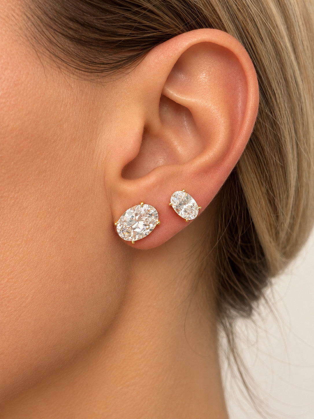 Oval stone earrings