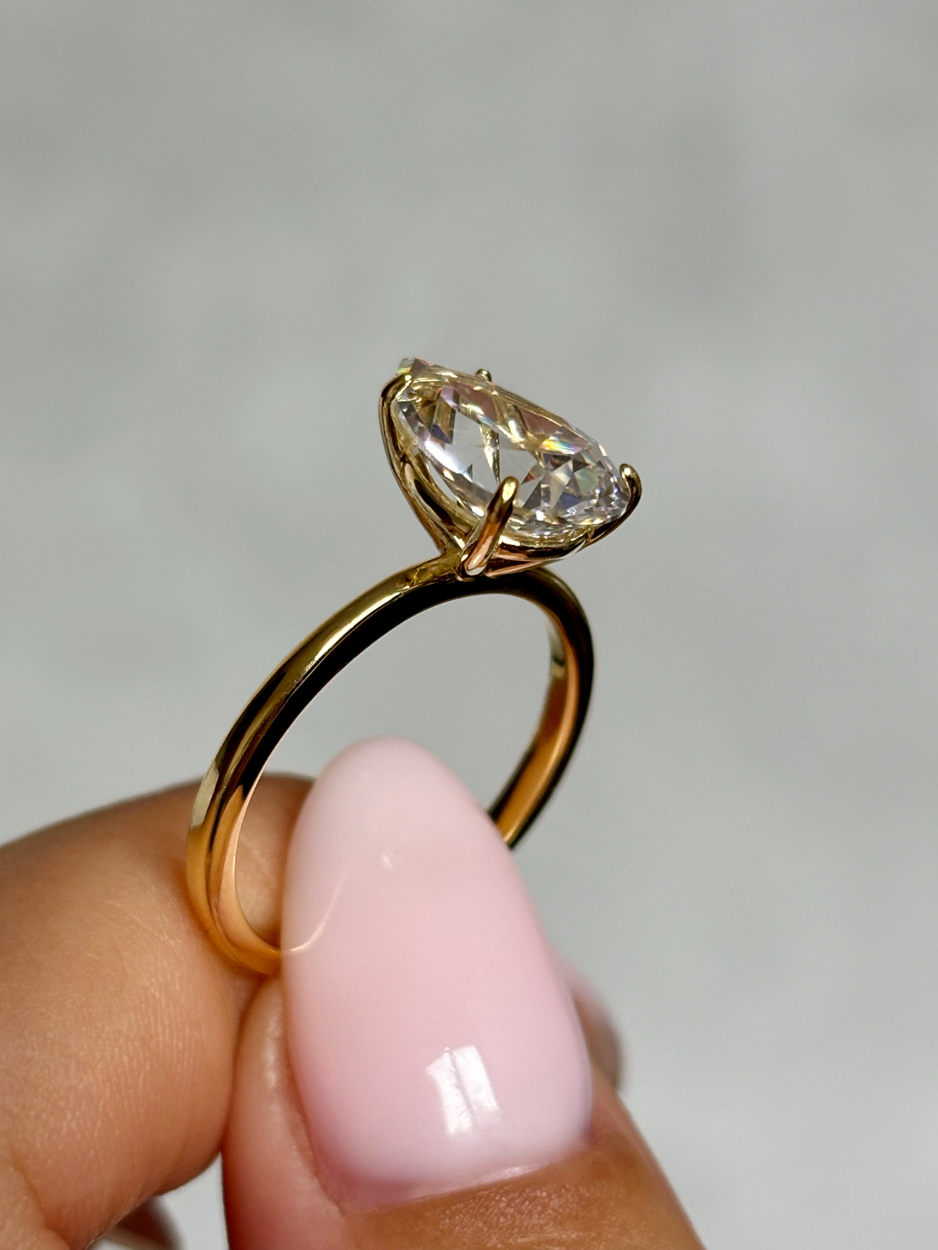 Pear stone ring