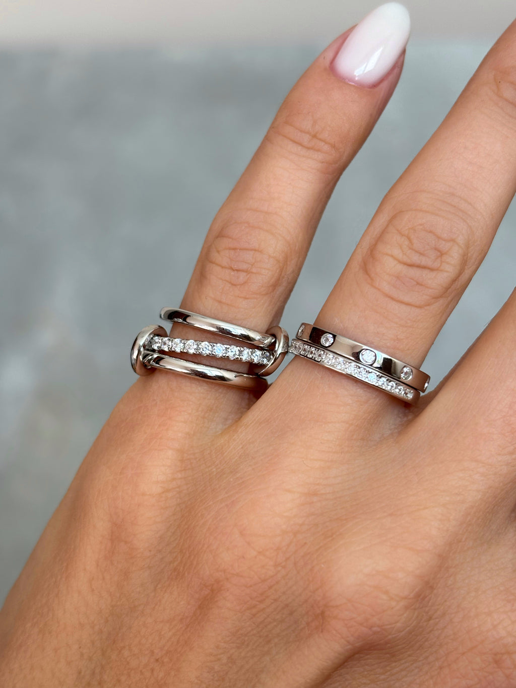 Flush set wedding band