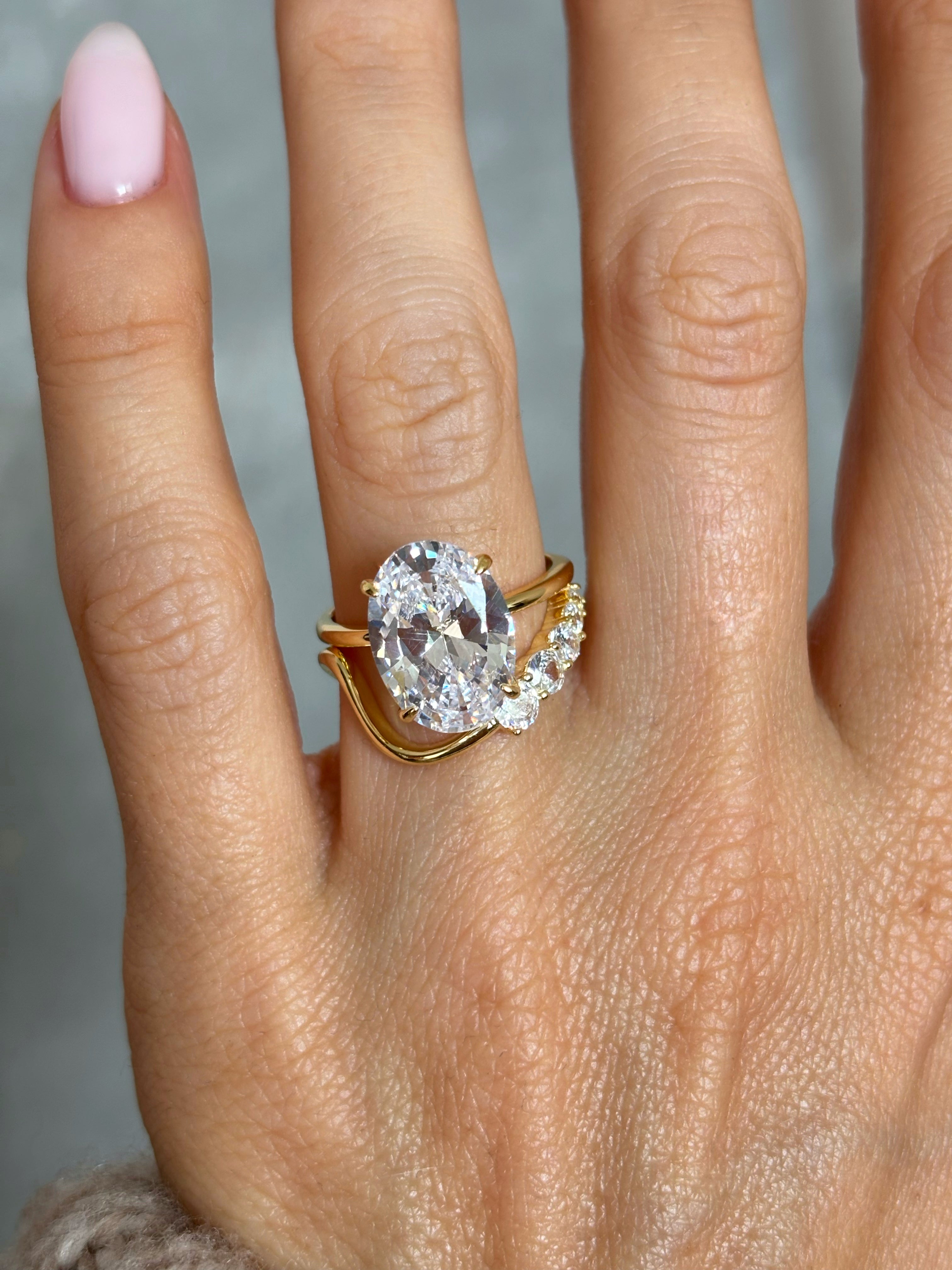 Oval stone ring