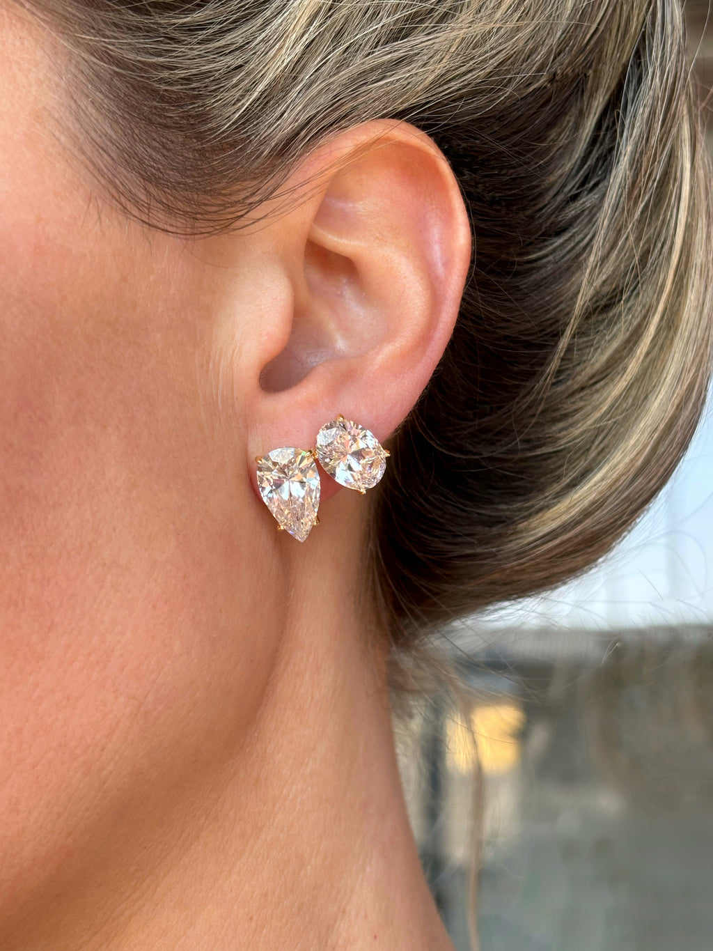 Pear stone earrings