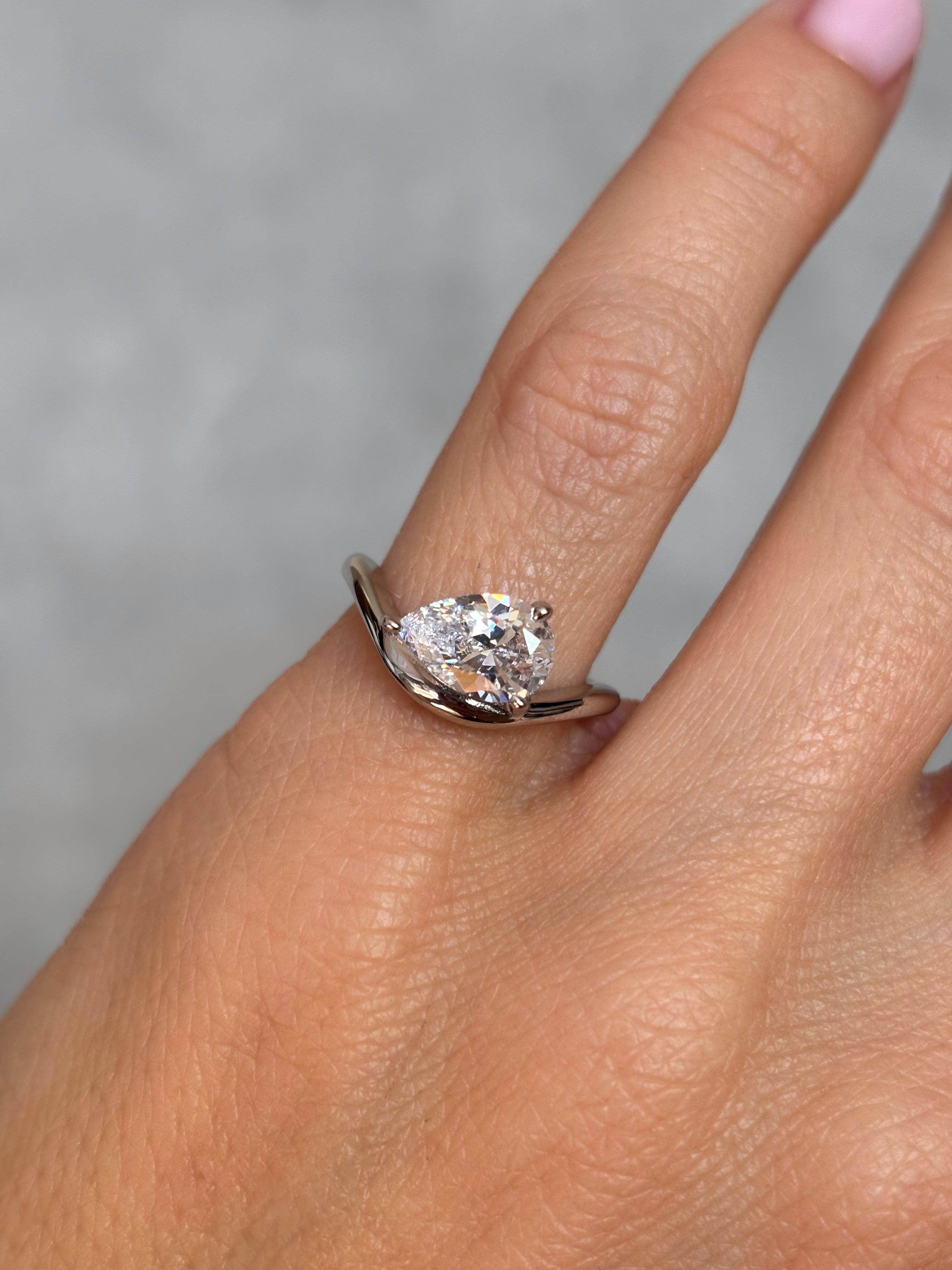 Curved Pear stone ring