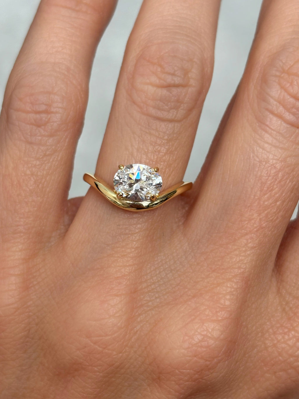 Curved Oval stone ring