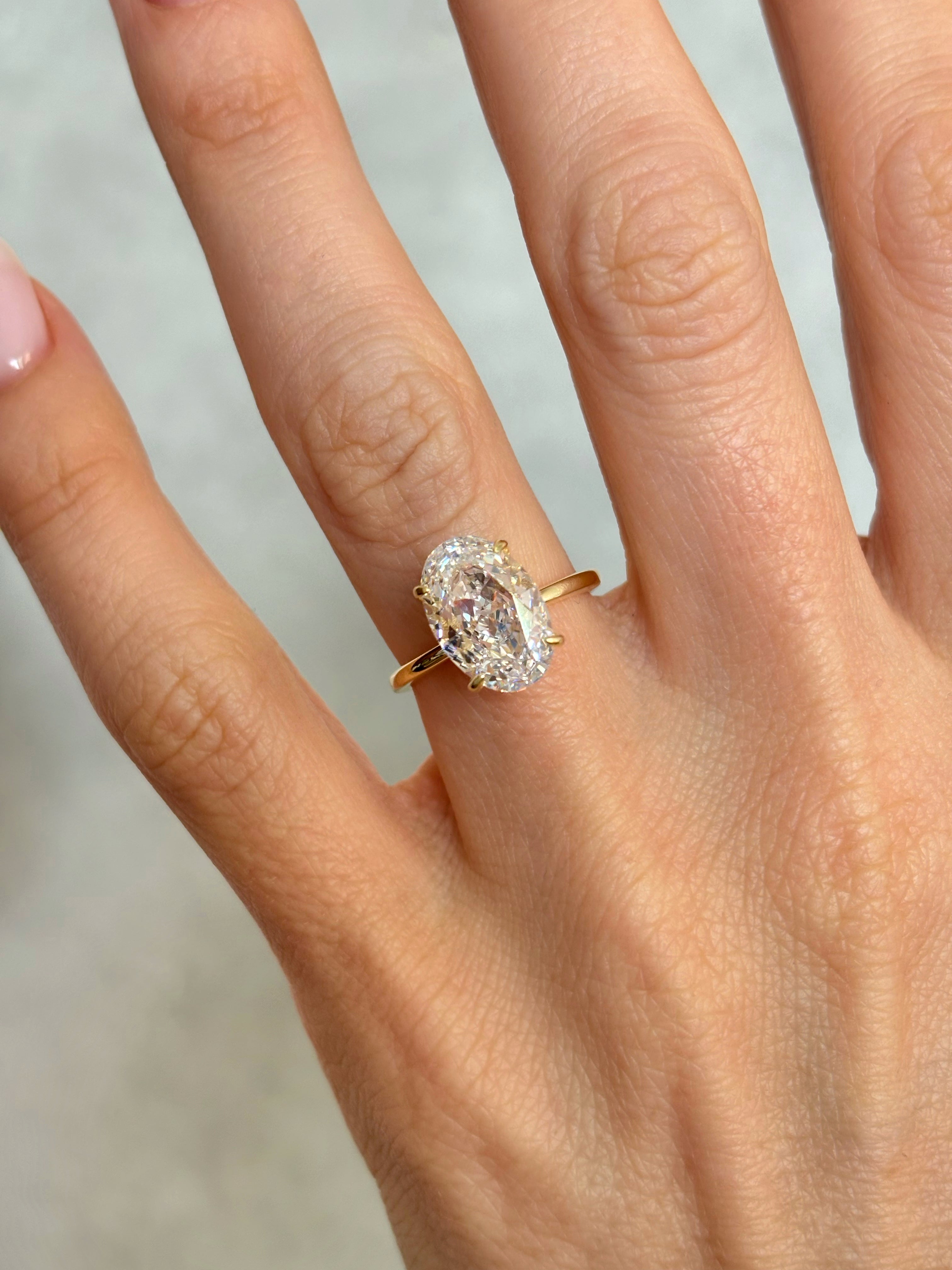 Crushed ice Oval stone ring