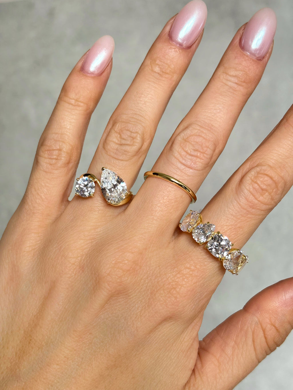 Toi et moi ring with curved band