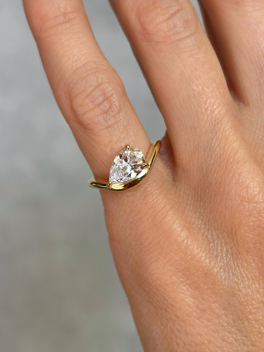 Curved Pear stone ring
