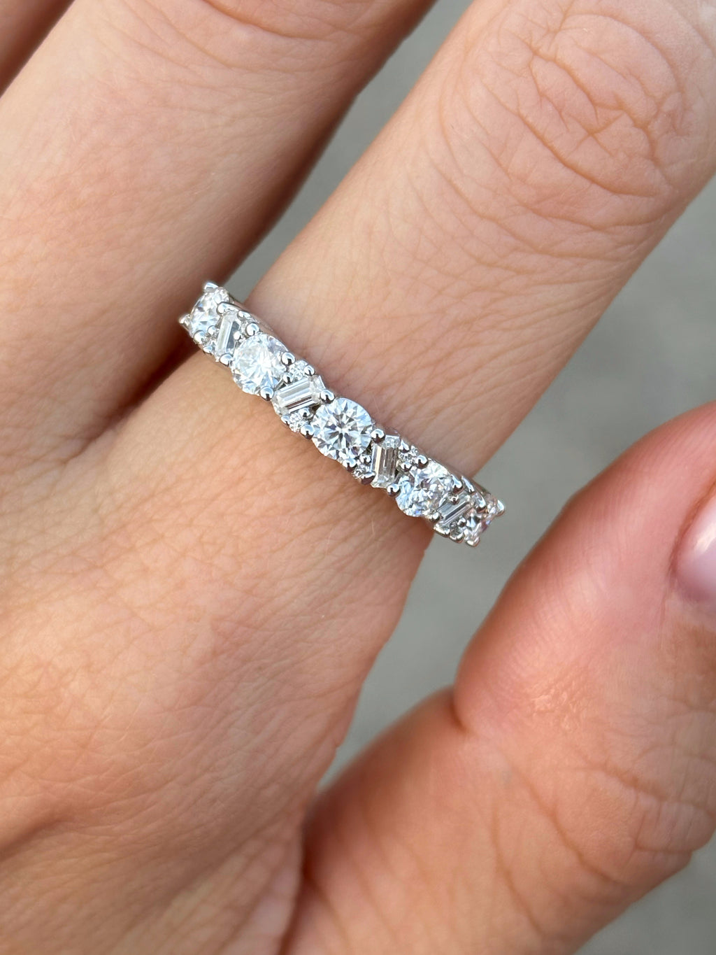 Multi stone band