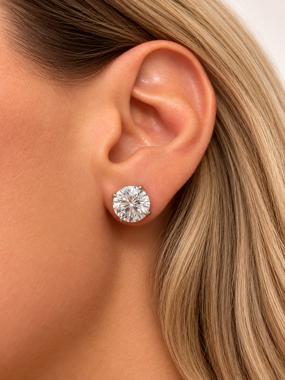 Round stone rarrings
