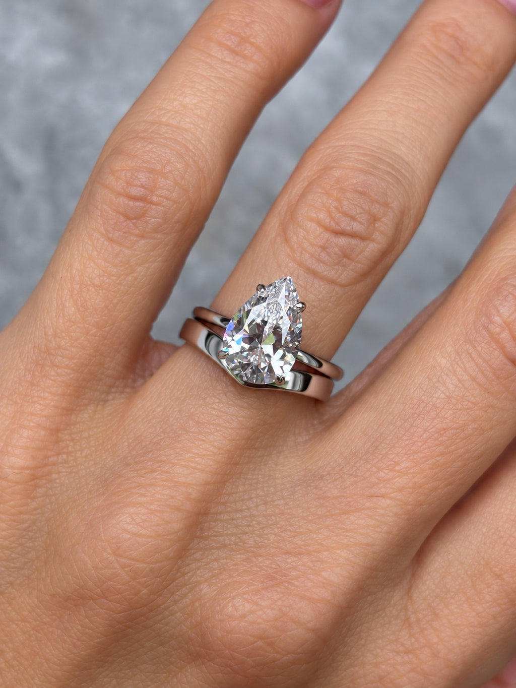 Wide Chevron band