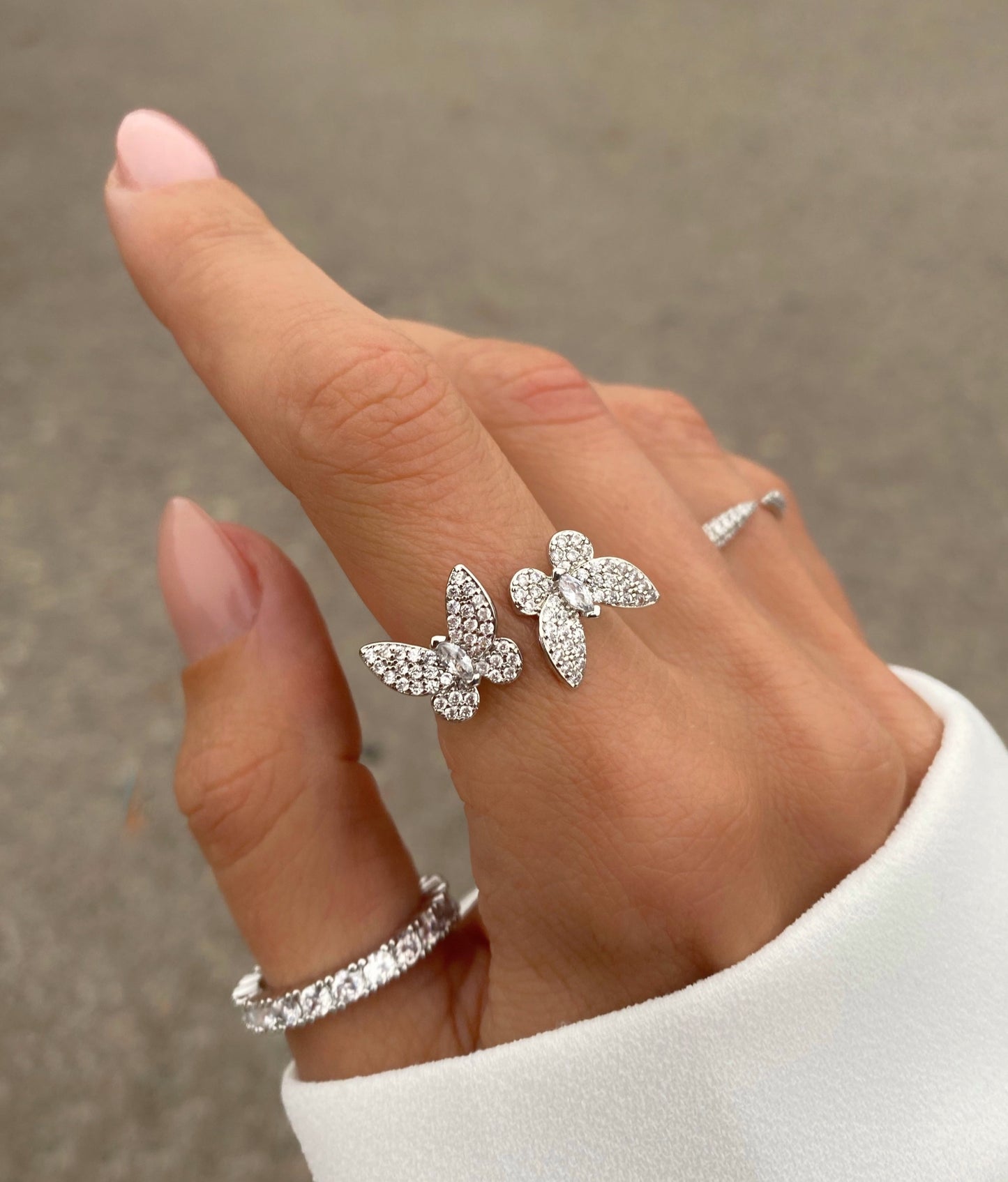 Butterfly ring